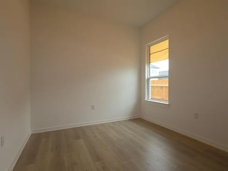13211 Keefer Dr — Photo 16