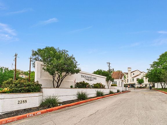 2nd image of 2255 Thousand Oaks #602
