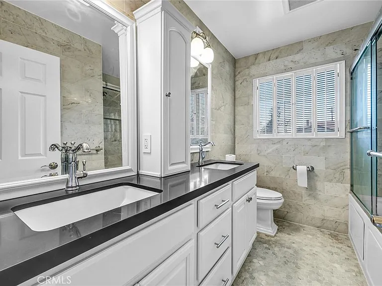 2751 San Carlos Ln — Photo 15