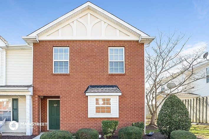 1st image of 317 Arapaho Dr