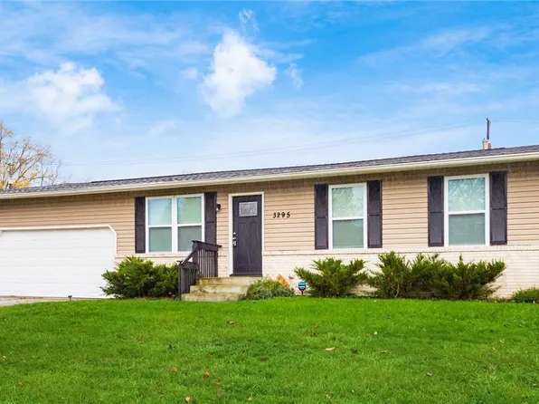 3295 Fairway Ln, Zanesville, OH 43701