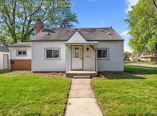 6644 N Vernon Street, Dearborn Heights, MI 48127