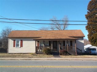 127 S Fieldcrest Rd, Eden, NC 27288