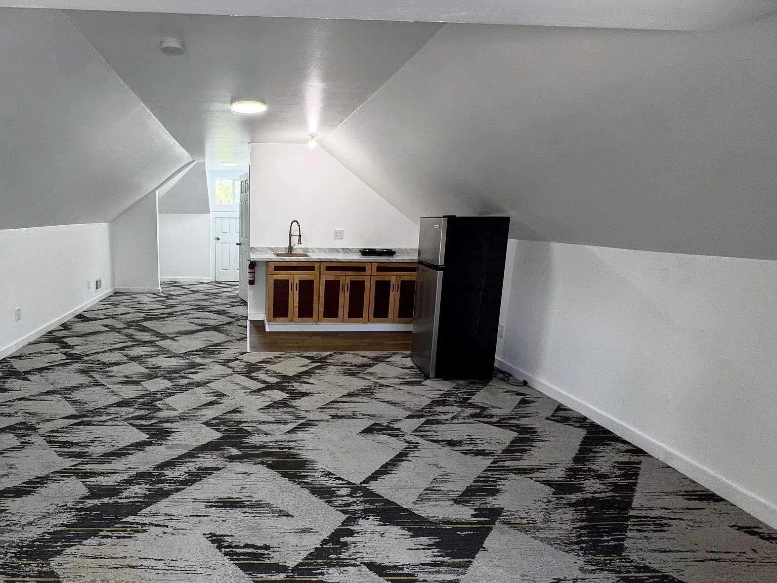 Studio, 500 sqft, $750 — Photo 2
