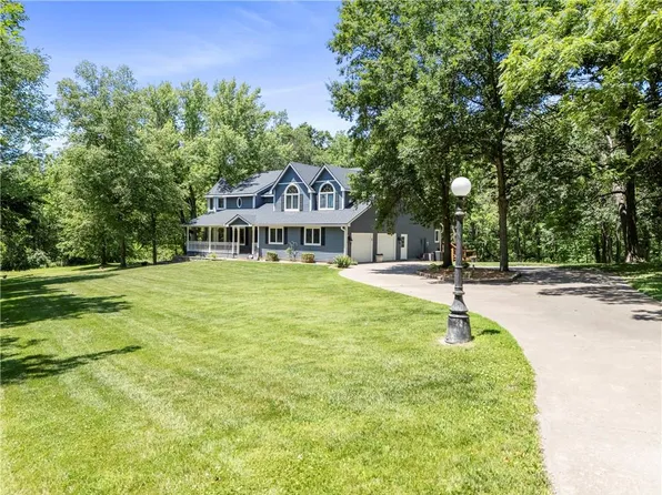 414 N 4th St, Gower, MO 64454