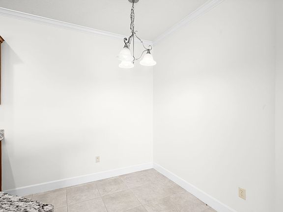 3rd image of 947 W 1010th St N Unit 406