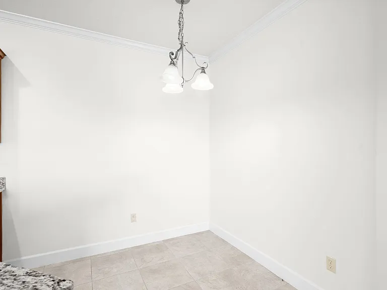 947 W 1010th St N #406 — Photo 3