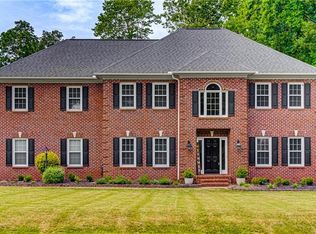 8600 Case Ridge Dr, Oak Ridge, NC 27310