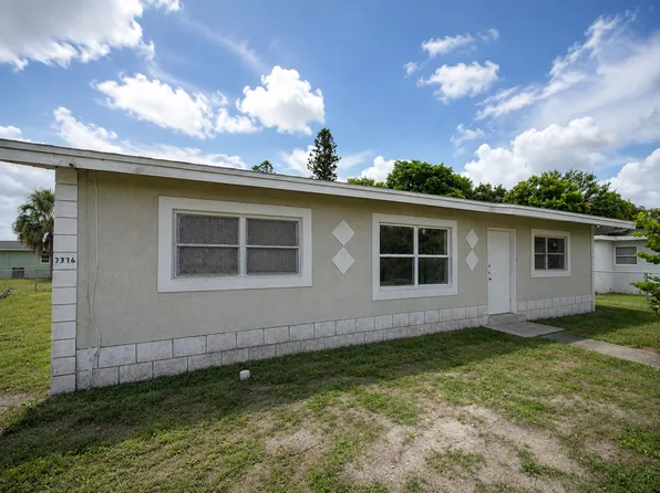 1776 N Meador Ct, Fort Myers, FL 33916