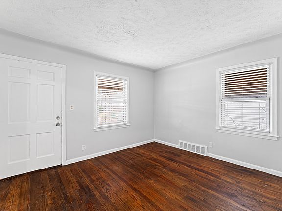 2nd image of 20947 Beechwood Ave