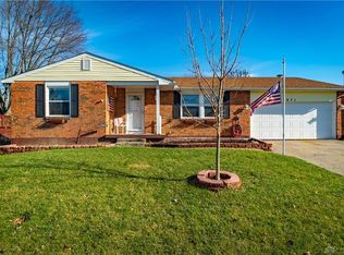 671 Eden Roc Dr, Xenia, OH 45385