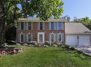 915 N Woodridge Ln, Liberty, MO 64068