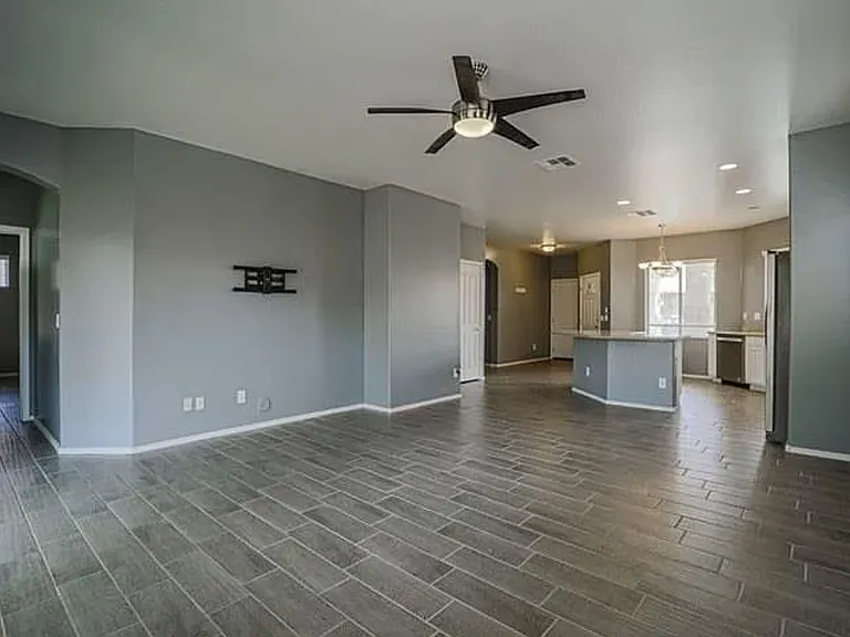 17720 N 89th Dr — Photo 5