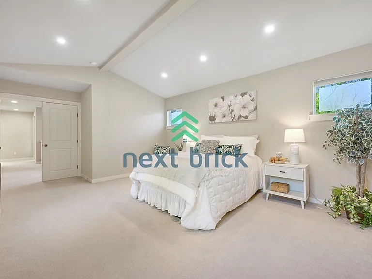 8627 Swenson Dr SE — Photo 12