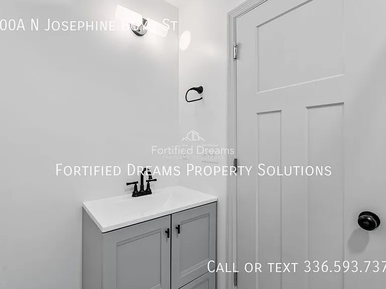 700A N Josephine Boyd St — Photo 16