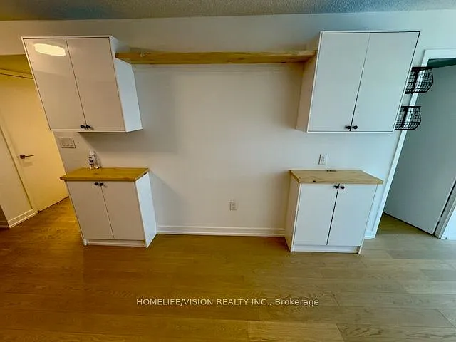 10 Capreol Ct #903 — Photo 2