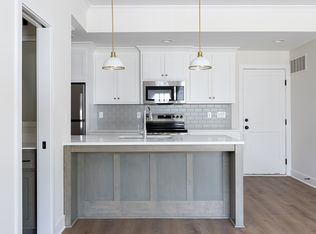 5417 W 58th Ter #11, Mission, KS 66205