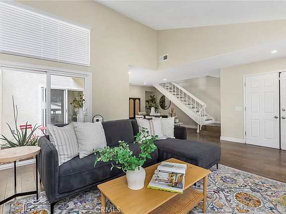 3rd image of 249 Mountain Ct