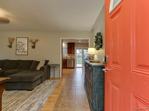 5th image of 6912 Emerson Ln