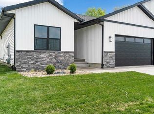 3050 Sunflower St, Ely, IA 52227