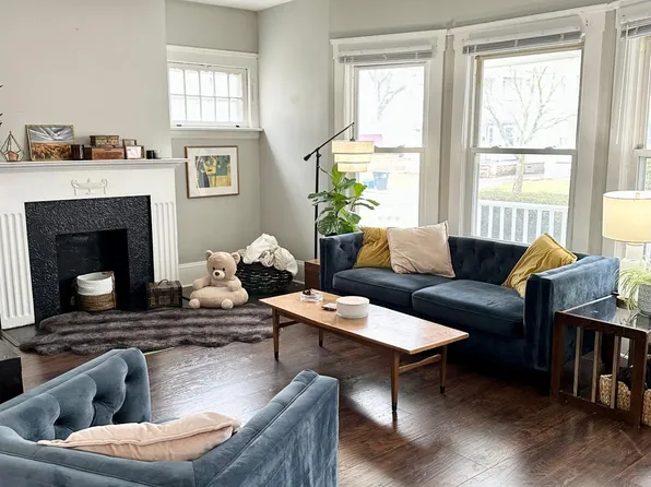 1441 Lauderdale Ave, Lakewood, OH 44107