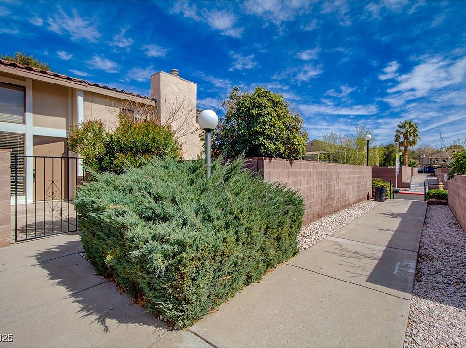 1st image of 1306 Capri Dr APT C