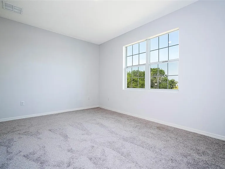 833 Colville Dr — Photo 49