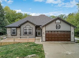 26603 E Flynn Rd, Independence, MO 64057