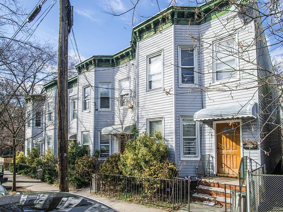 1st image of 237 Benziger Ave