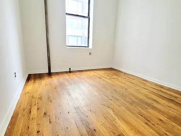 338 East 15th Street image 5 of 11