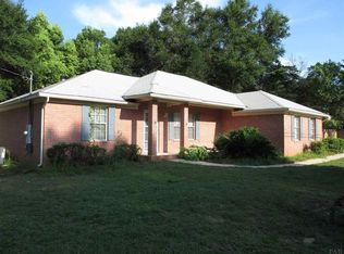 5101 Westport Dr, Milton, FL 32570