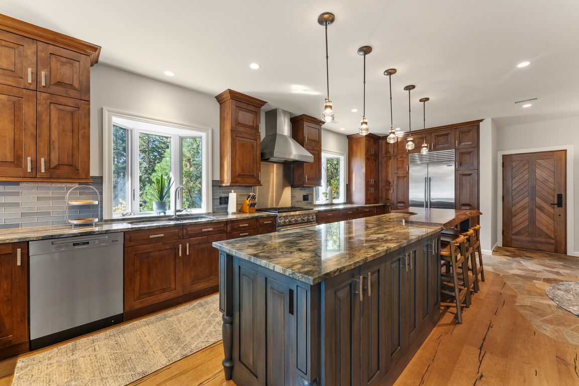 next background image