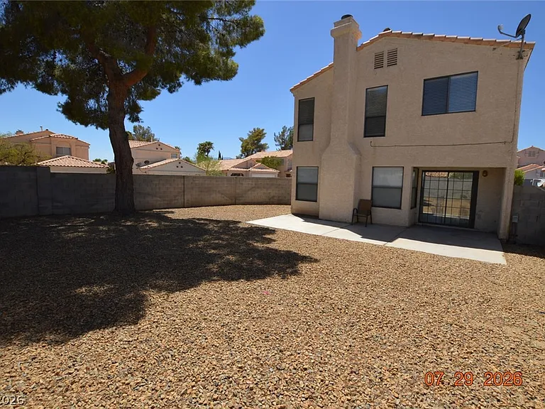 2836 Swallow Point Cir — Photo 18