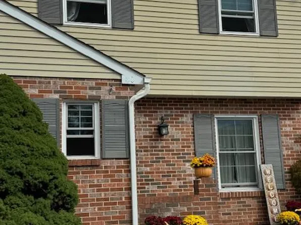 2062 Fort Bevon Rd, Harleysville, PA 19438