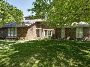 2071 E Adolphus Ct, Springfield, MO 65804