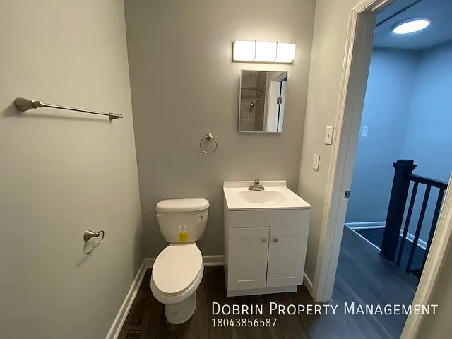 1826 Thomas St — Photo 10