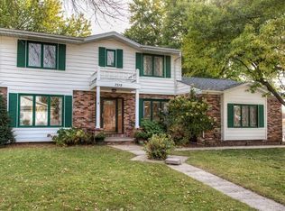 7312 Prairie Ave, Urbandale, IA 50322