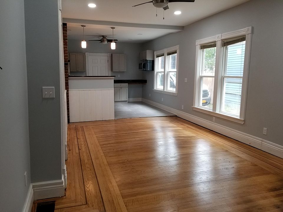 1st image of 378 Breckenridge St #1