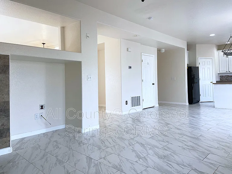 8355 Cedar Chase Dr — Photo 6