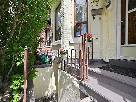 4th image of 77 Murray St E