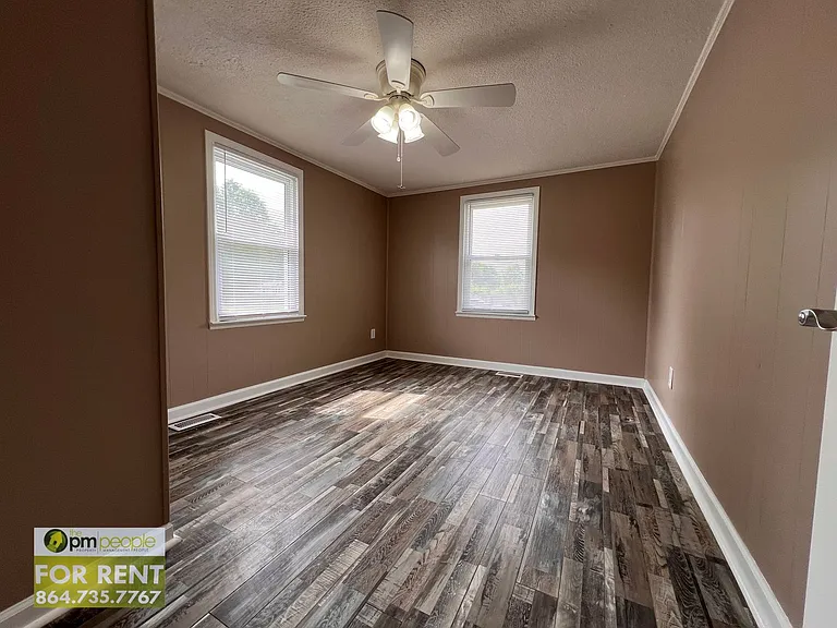 114 Radcliff Dr — Photo 15