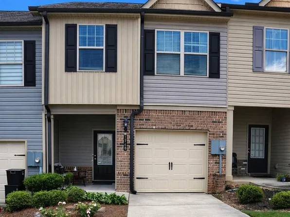 1740 Snapping Ct, Winder, GA 30680