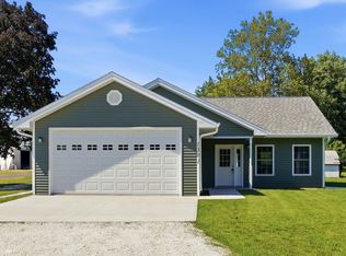1301 E Wabash St, Carthage, IL 62321