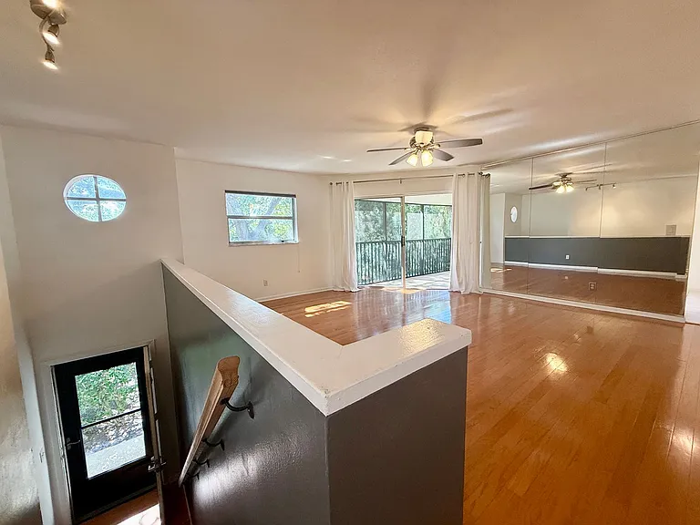 476 Santa Cruz Pl NE #F — Photo 5