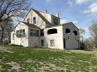 1884 Pineville Rd, Neosho, MO 64850