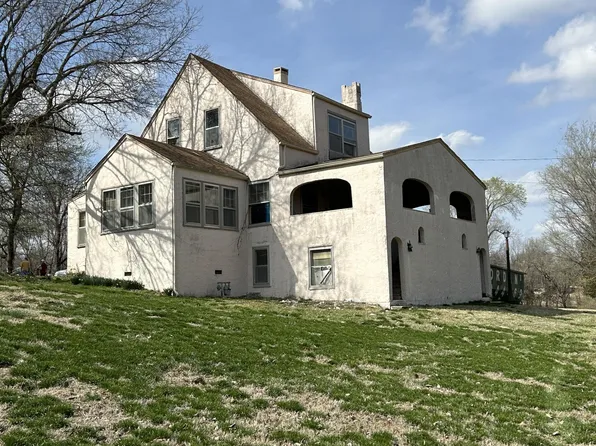 1884 Pineville Road, Neosho, MO 64850