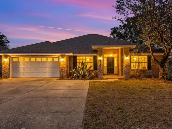 210 Citadel Ln, Crestview, FL 32539