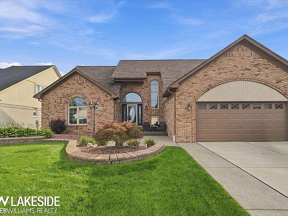 3rd image of 53572 Villa Rosa Dr