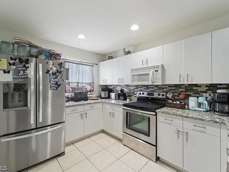 1021 Alvin Ave — Photo 19