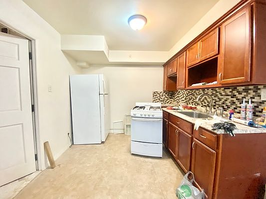 1st image of 8854 17th Ave #1A